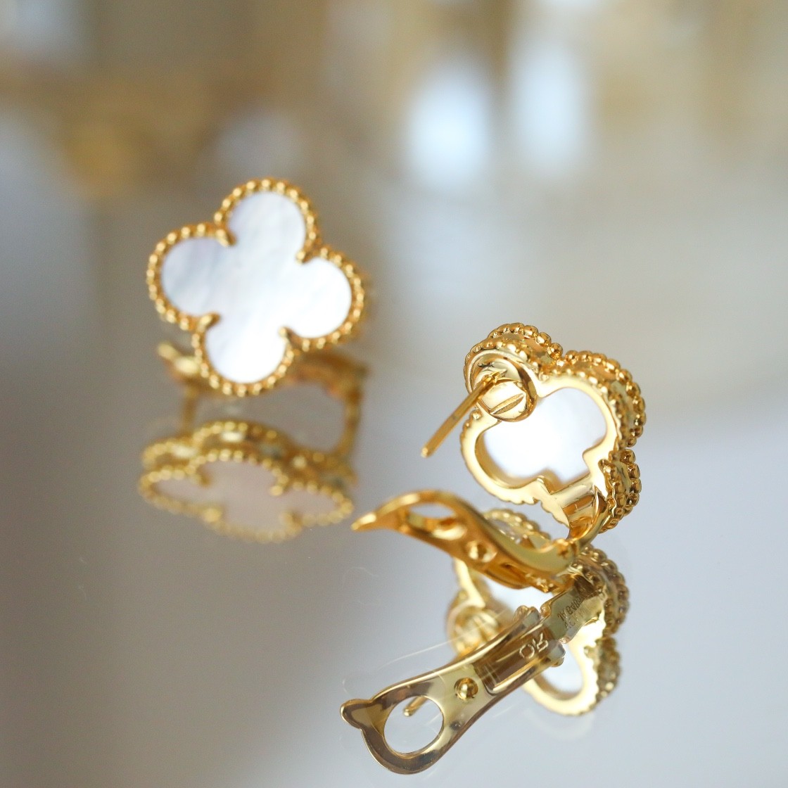 Van Cleef & Arpels Vintage Alhambra Earrings Yellow Gold, Mother