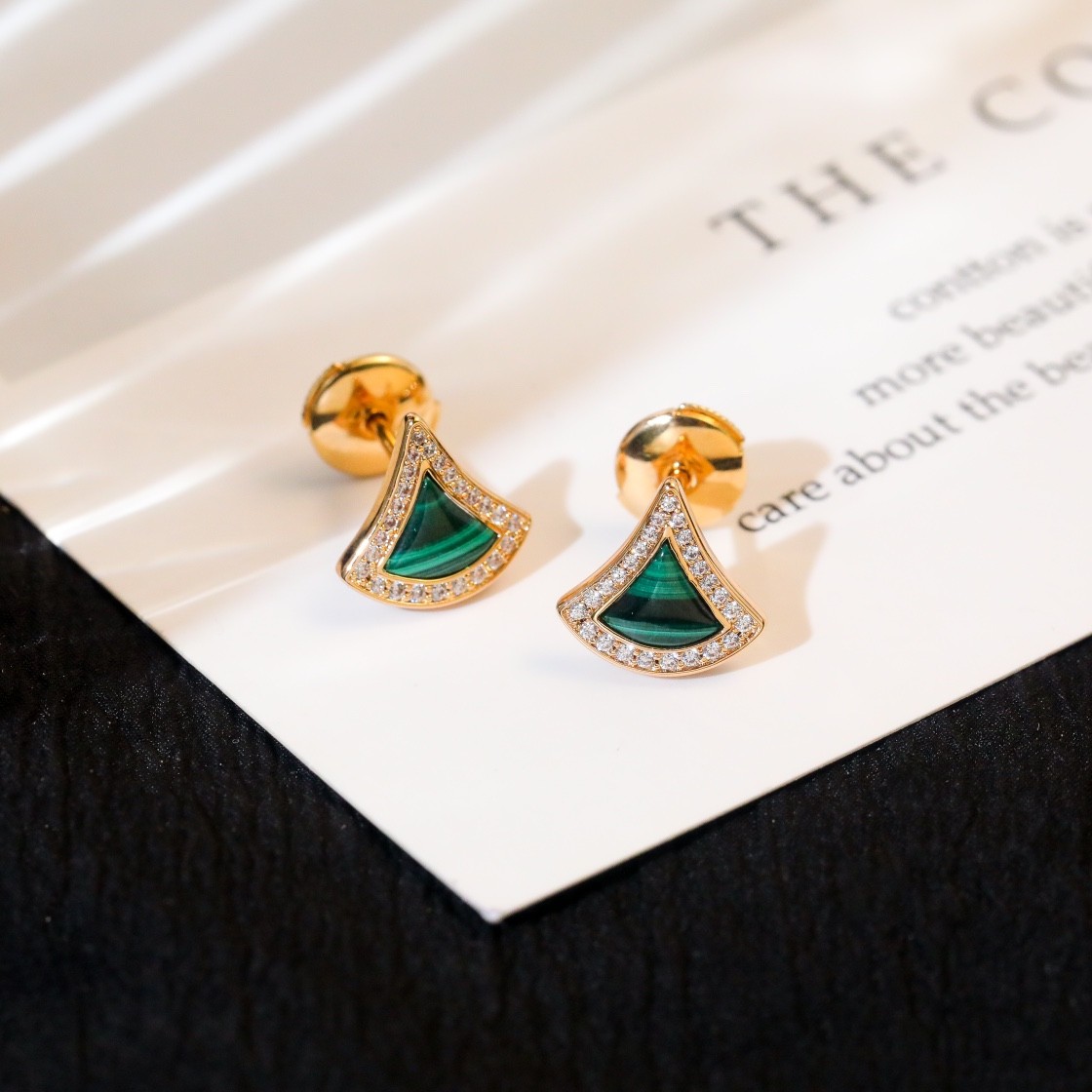 Bulgari Diva's DREAM Stud Earrings Rose Gold With Malachite and