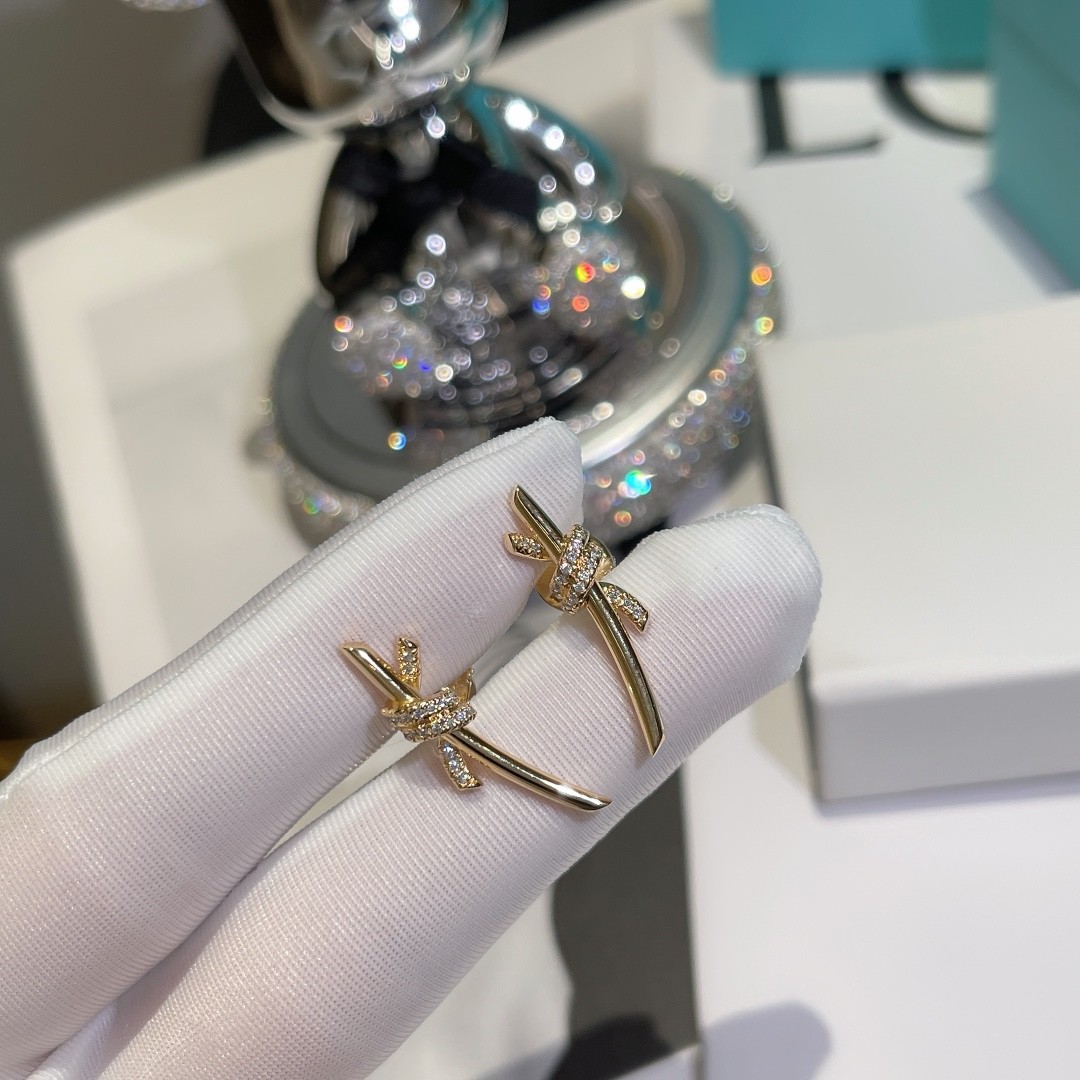 Tiffany Knot Earrings in 18k Gold with Diamonds