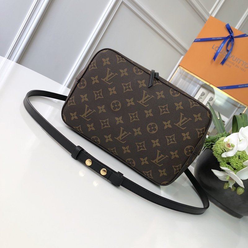 Louis Vuitton Neonoe M44020